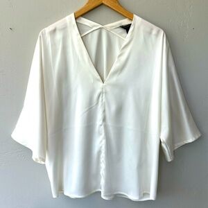 Small Banana Republic 3/4 Sleeve Silk Blouse in Cream